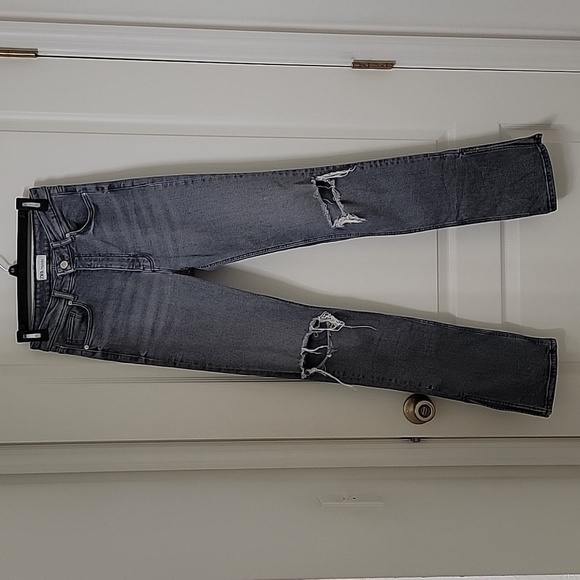 Zara Gray High Rise, Split Hem Distressed Size 6 Jeans, Gently Used Condition - Picture 11 of 15